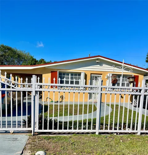 2335 NW 171st Ter, Miami Gardens, FL MLS: F10487160
