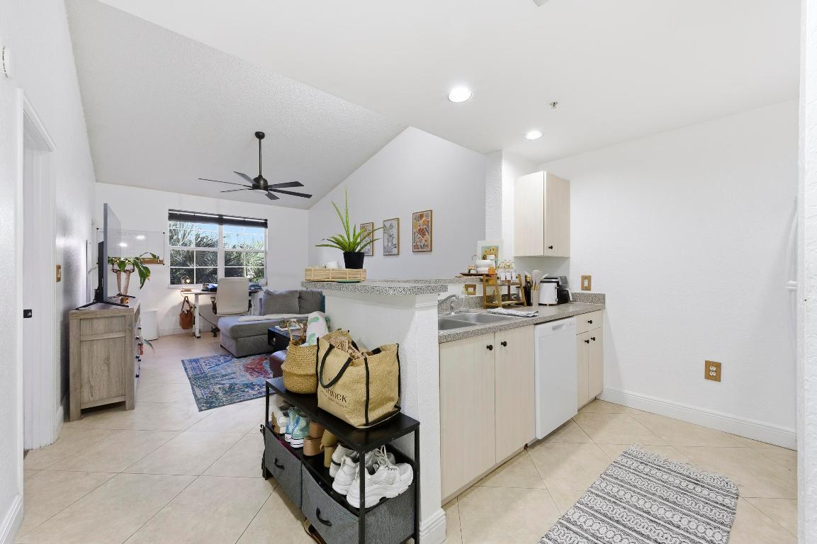 FLAGLER POINTE CONDO - Residential