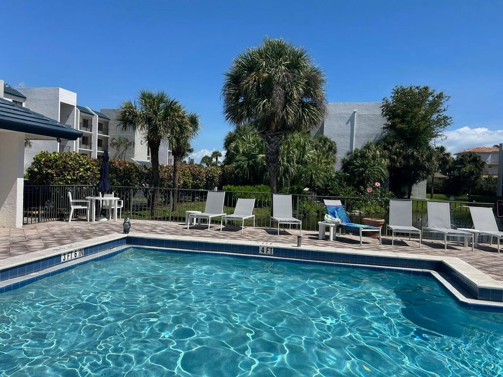 Photo of 1605 S Us Highway 1 #F304, Jupiter, FL 33477 (MLS # R10984977)