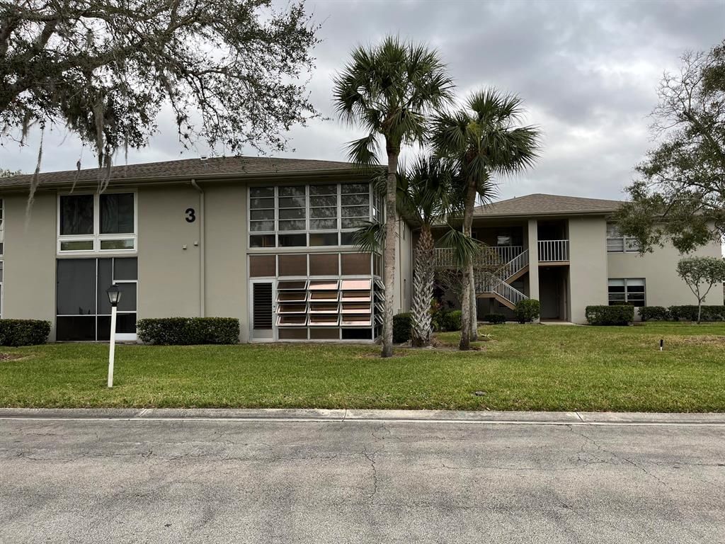 Photo of 3 Vista St. Lucie Trl #101, Port St Lucie, FL 34952 (MLS # R10862371)