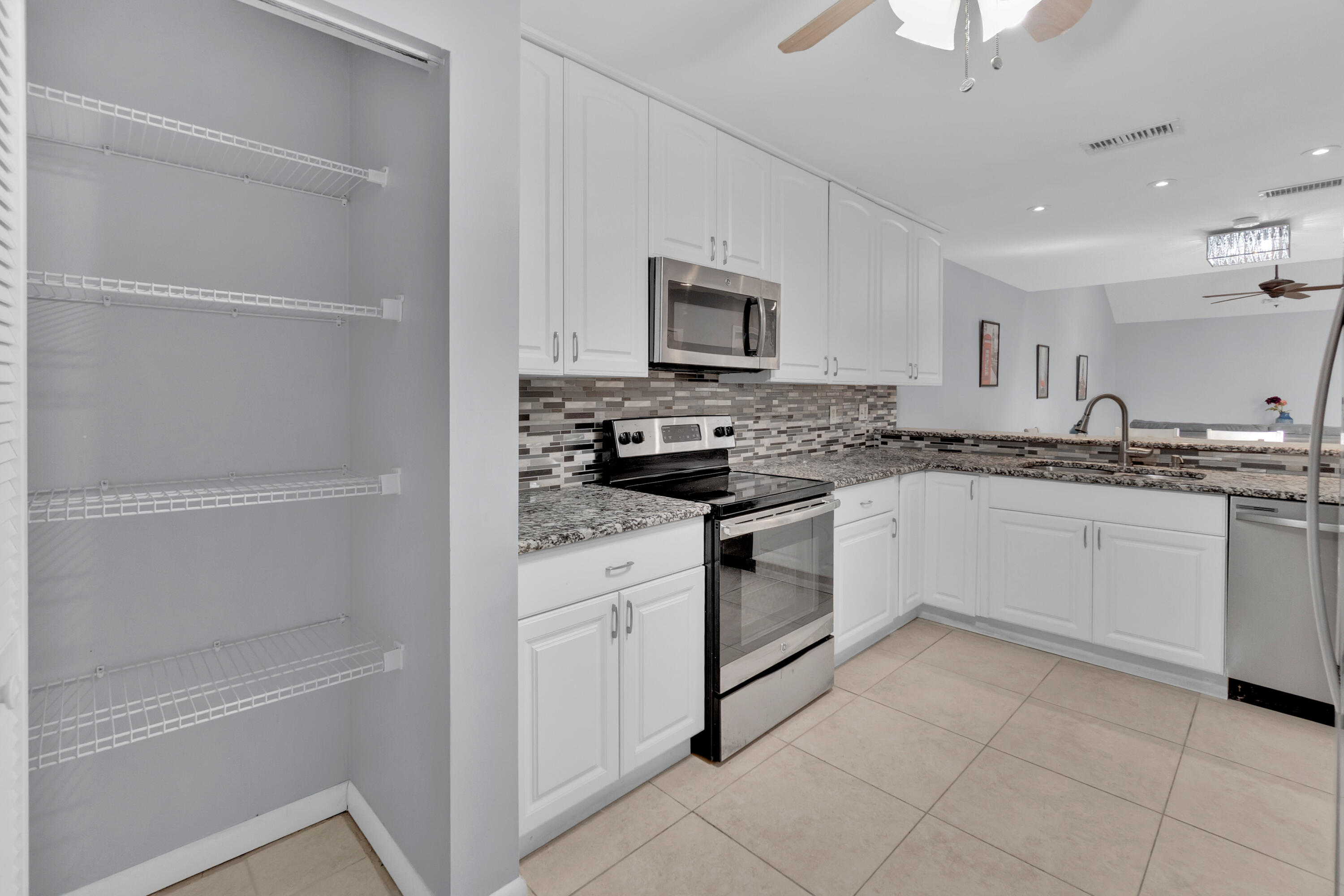 TARPON BAY VILLAS - Residential