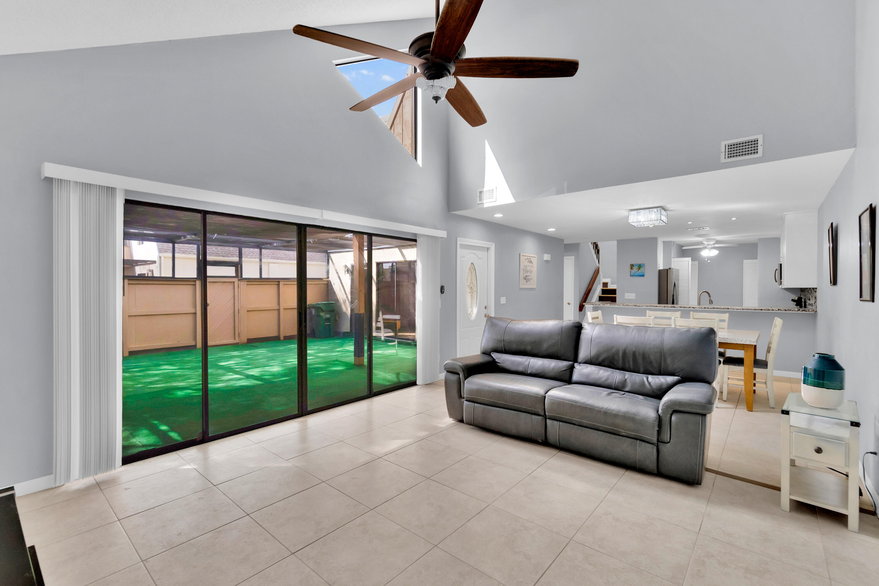 TARPON BAY VILLAS - Residential