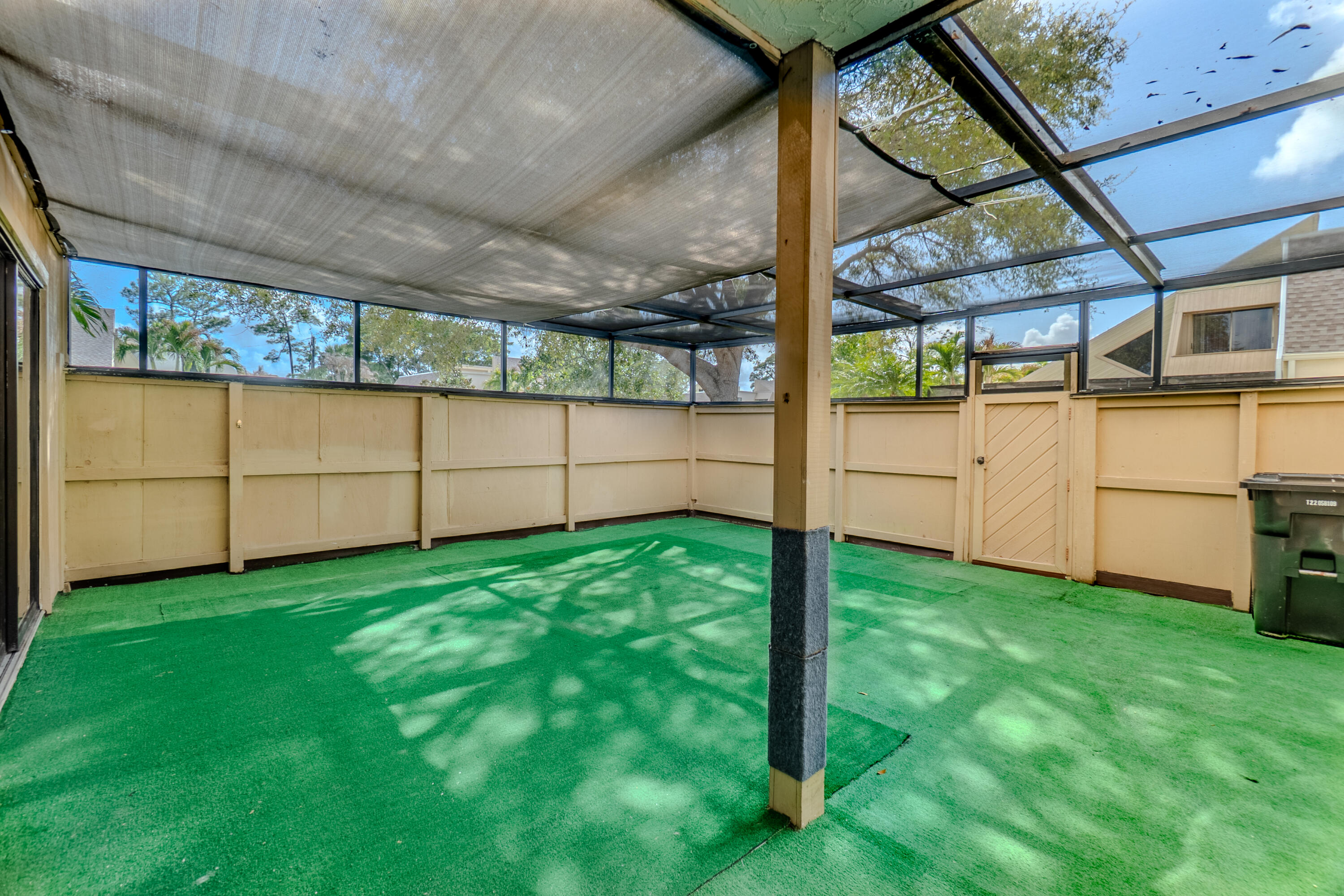 TARPON BAY VILLAS - Residential