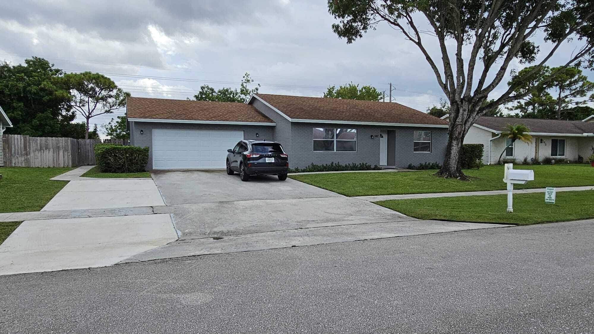 Beautiful, modern studio with in-unit Washer & Dryer and a private side entrance. This well-designed 650 sq. ft. studio features separate kitchen, bathroom, and bedroom areas, along with a spacious walk-in closet. Located in a great neighborhood, the property offers driveway parking for 2 cars. Utilities are $100 per person. Maximum occupancy: 2 people. No pets allowed. ALSO AVAILABLE FULLY FURNISHED FOR $2100 ANNUAL RENT STARTING NOV 1st (Open for short term as well)