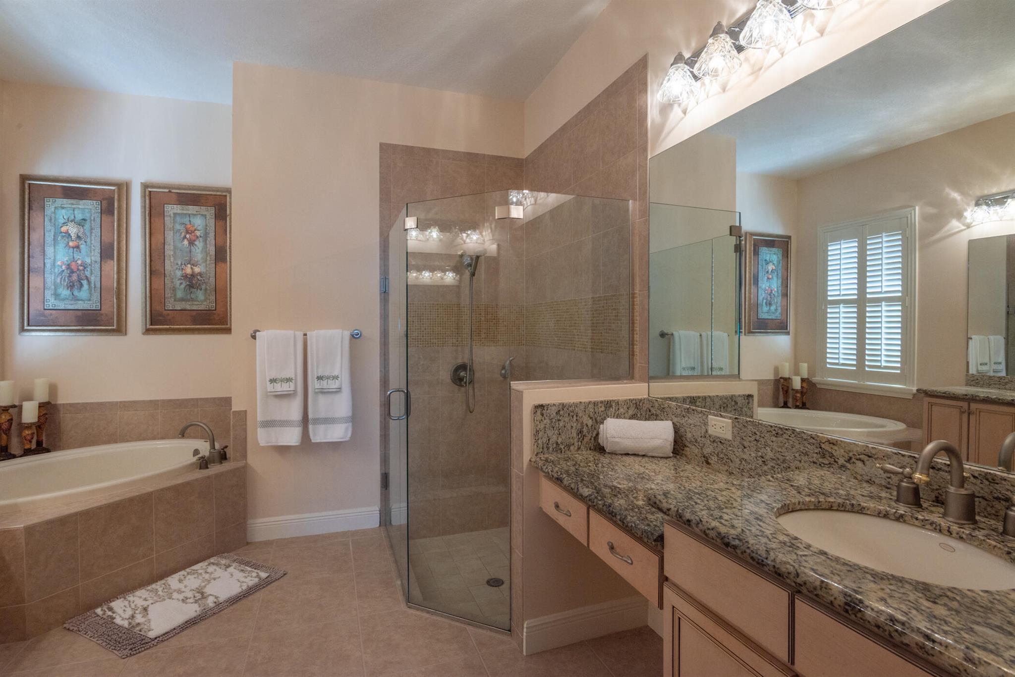 Ibis - La Strada - Residential