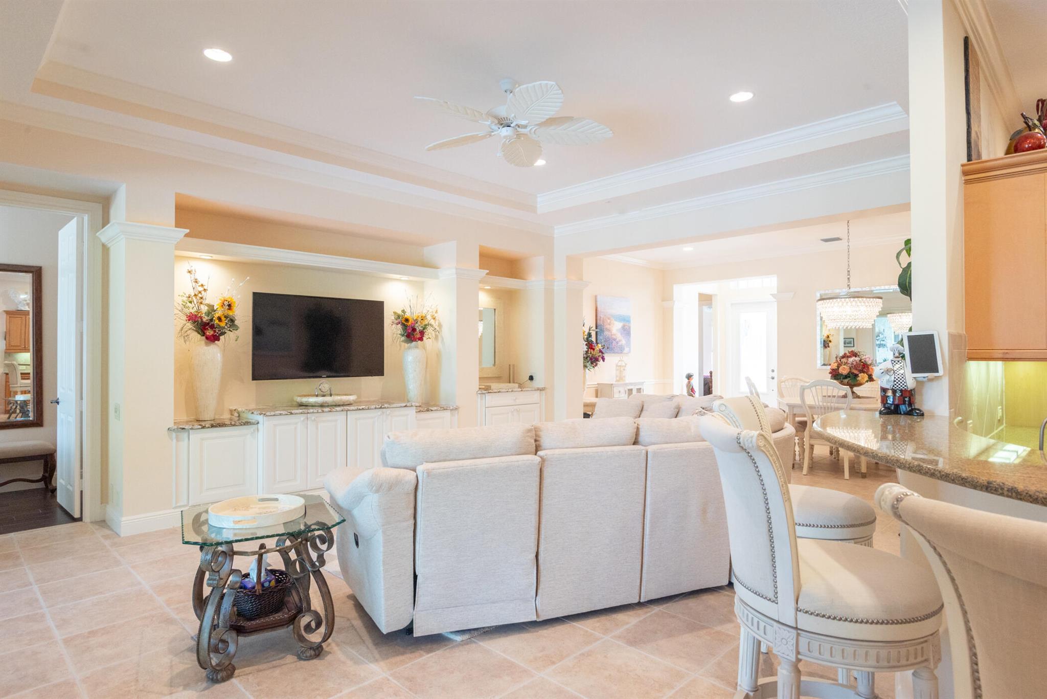 Ibis - La Strada - Residential