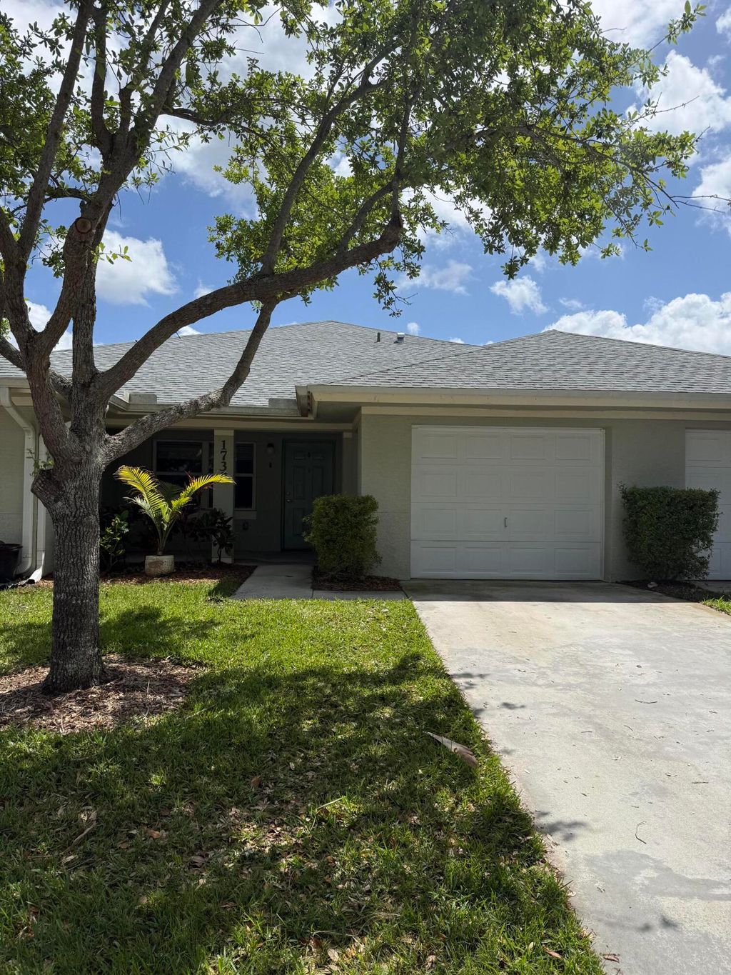 Photo of 1739 N Dovetail Drive, Fort Pierce, FL 34982 (MLS # B26009622)
