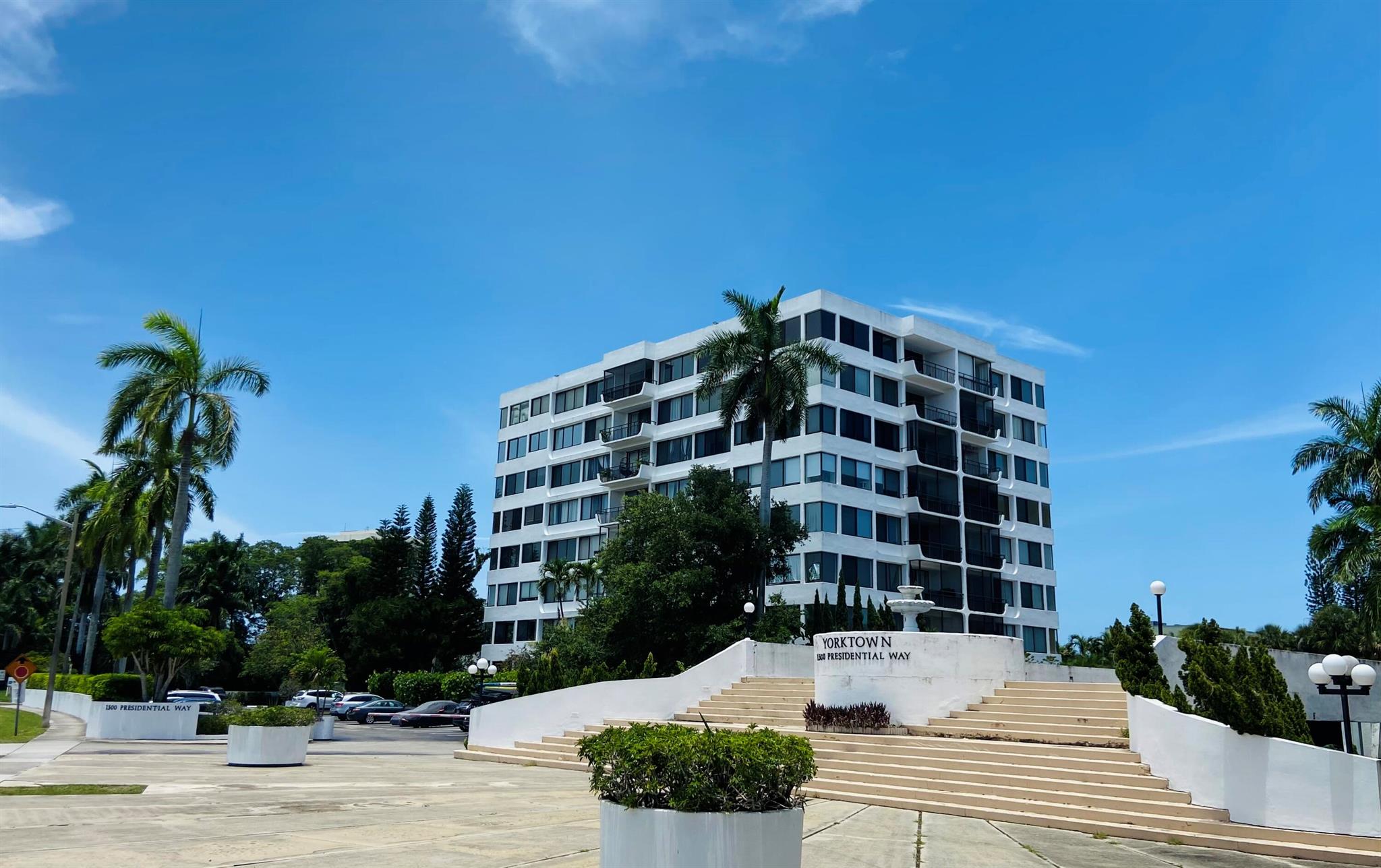 1500 Presidential Way 306