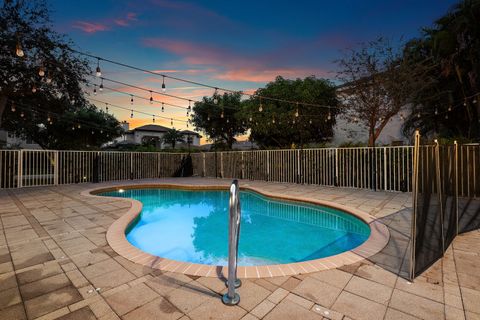 Tiny photo for 9915 Via Bernini, Lake Worth, FL 33467 (MLS # R11136550)