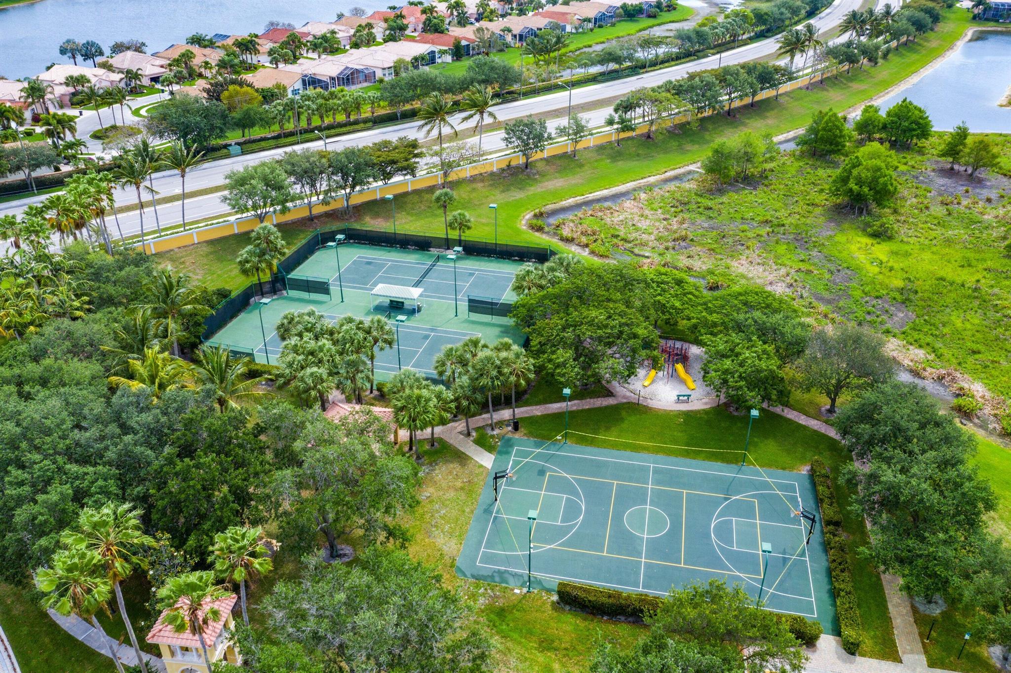 VILLAGES OF WINDSOR 1 - Residential