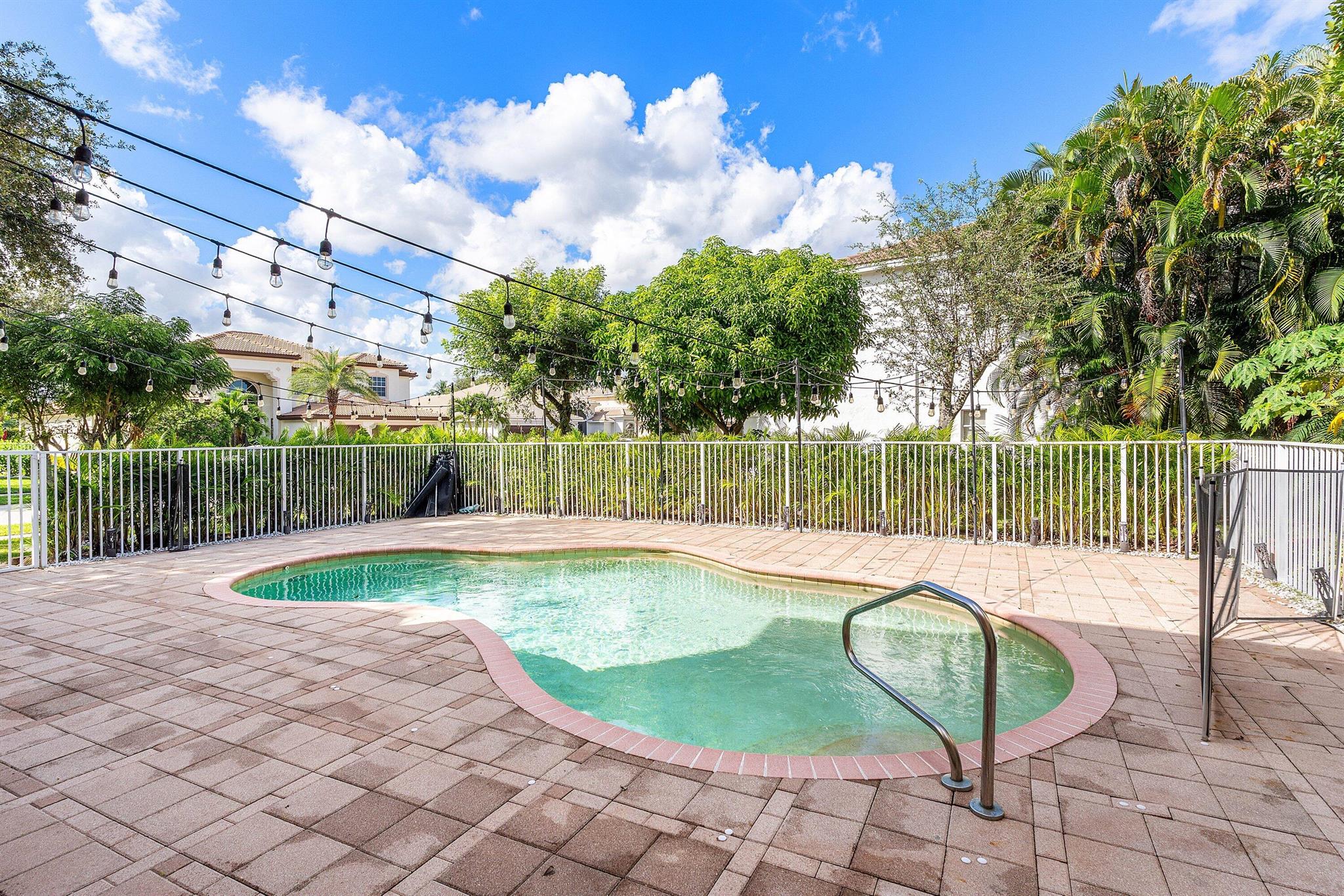 VILLAGES OF WINDSOR 1 - Residential