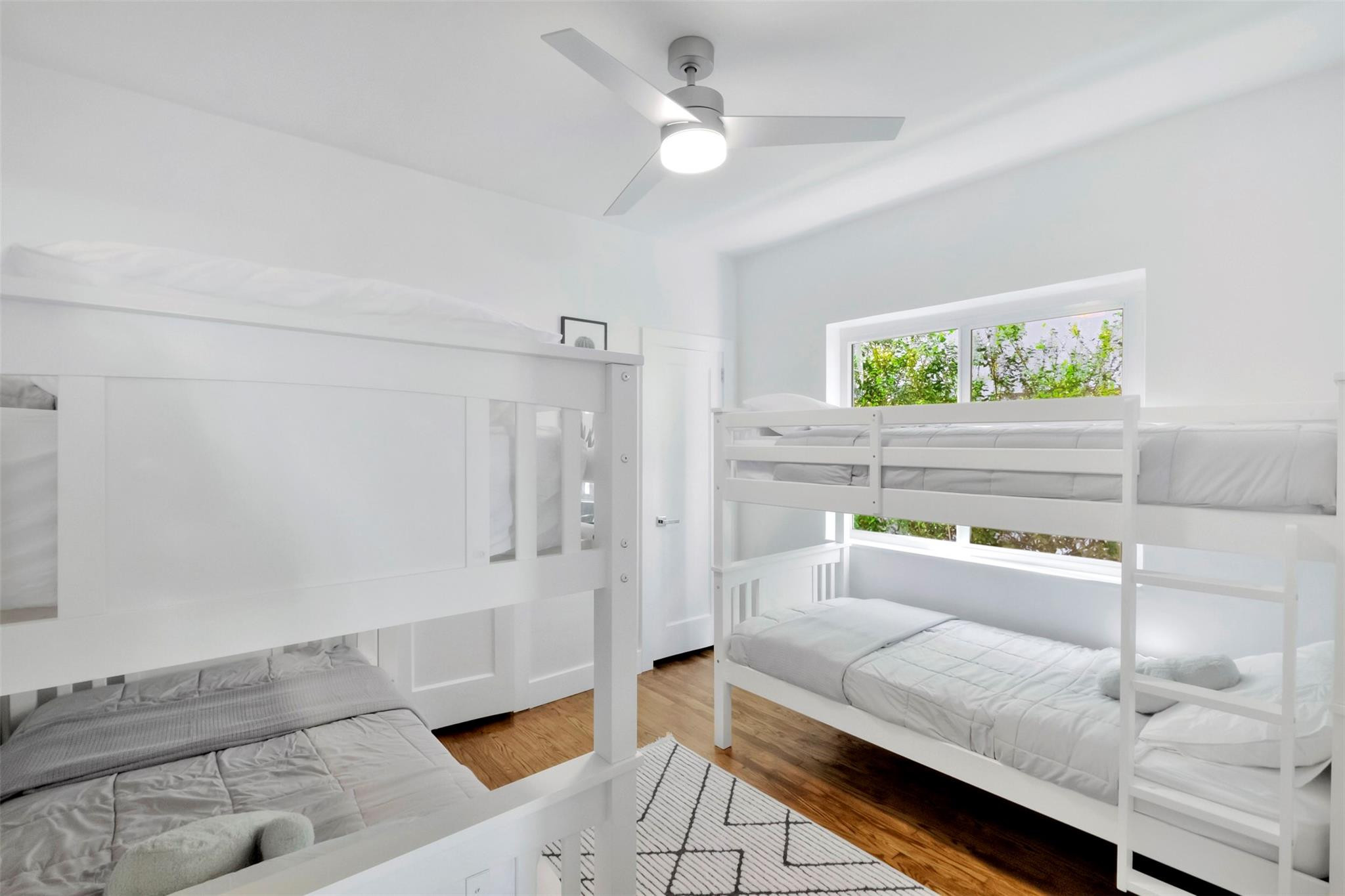ALTOS DEL MAR NO 3 - Residential Lease
