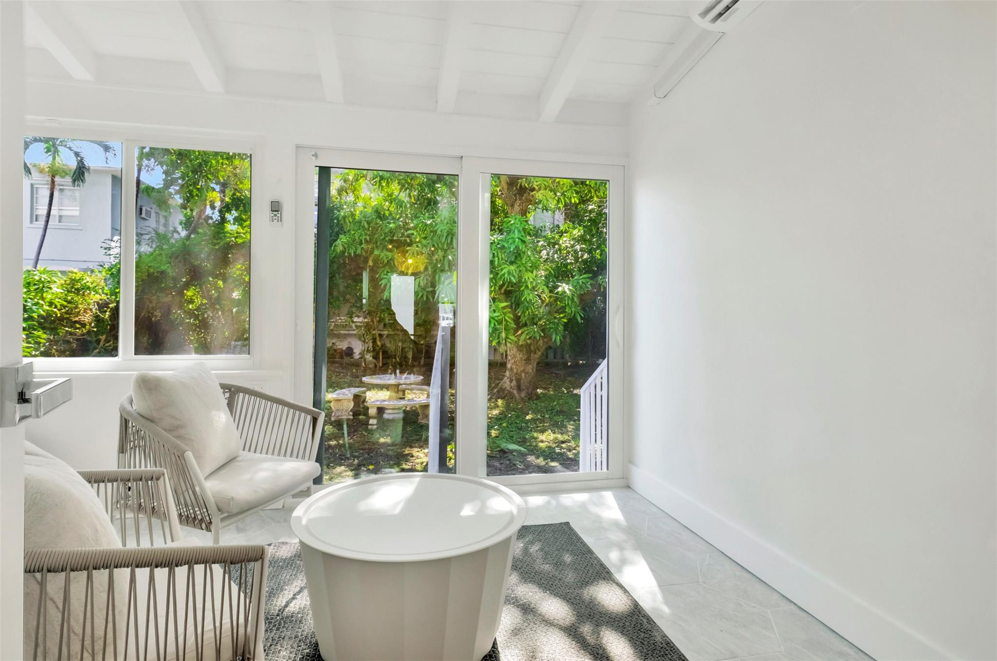 ALTOS DEL MAR NO 3 - Residential Lease