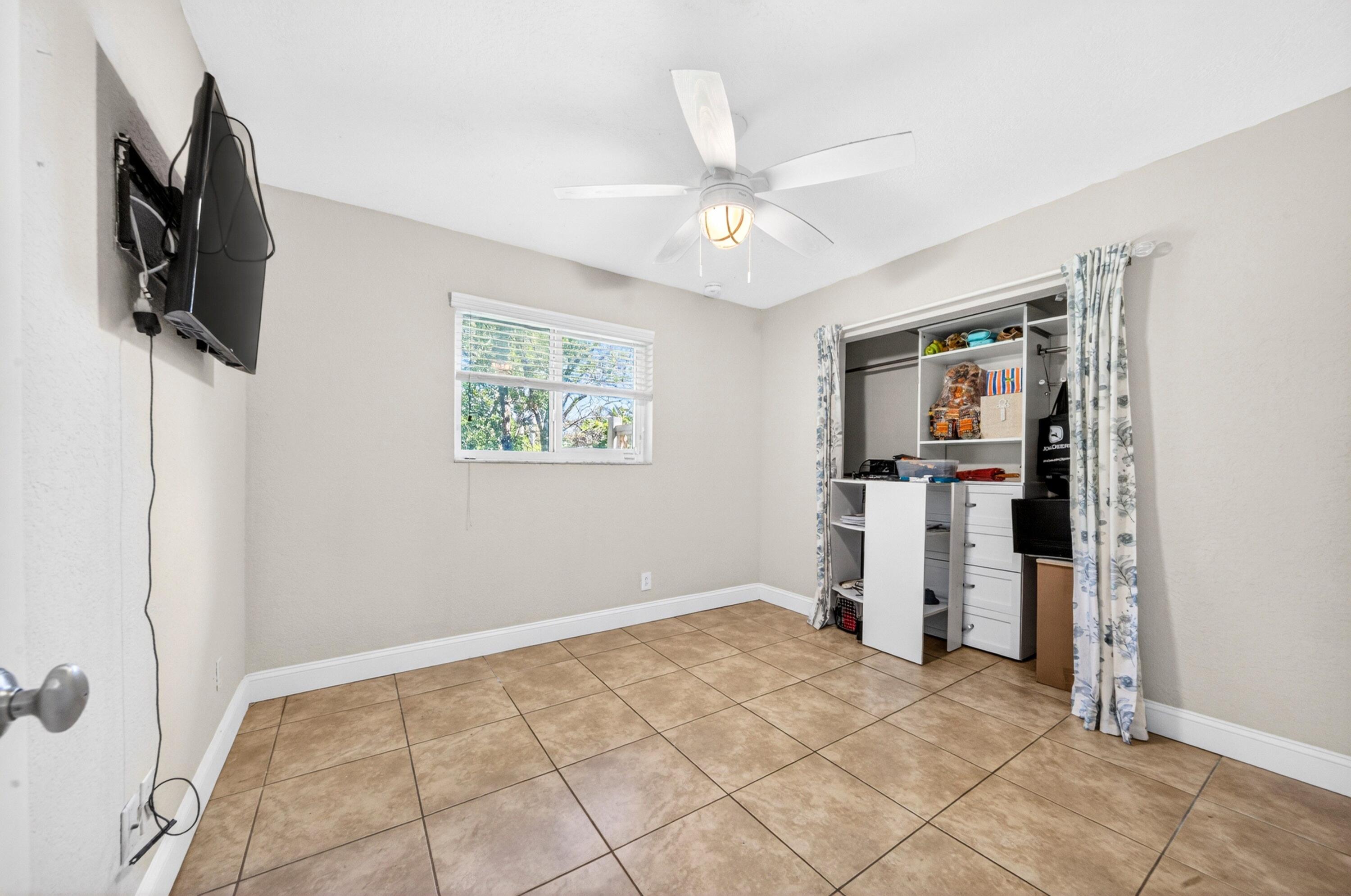 D & M ACRES - Residential