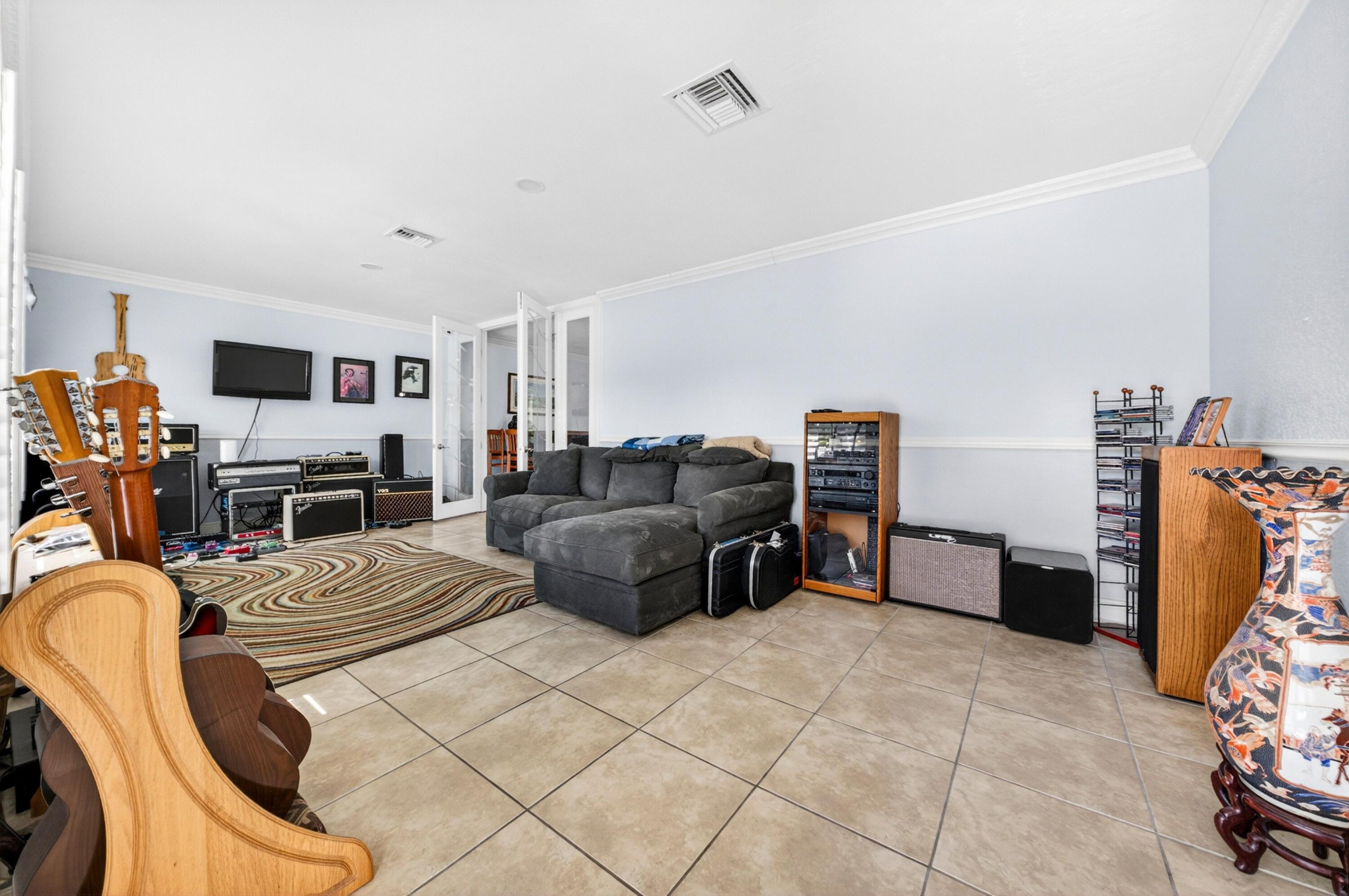 D & M ACRES - Residential
