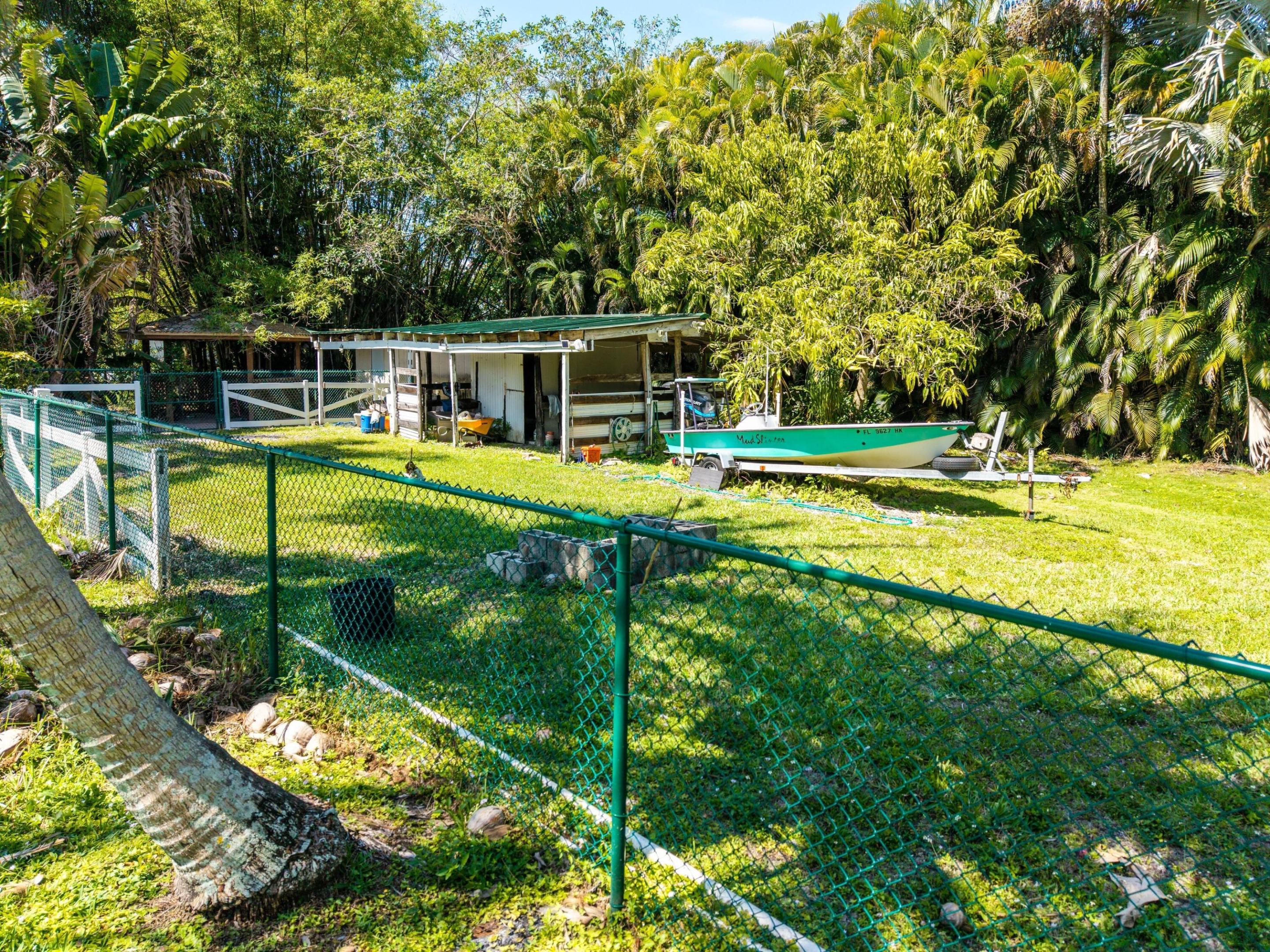 D & M ACRES - Residential