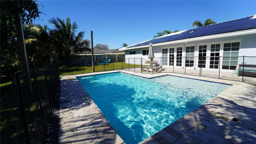 Photo of 930 SW 16th Street, Boca Raton, FL 33486 (MLS # F10550964)