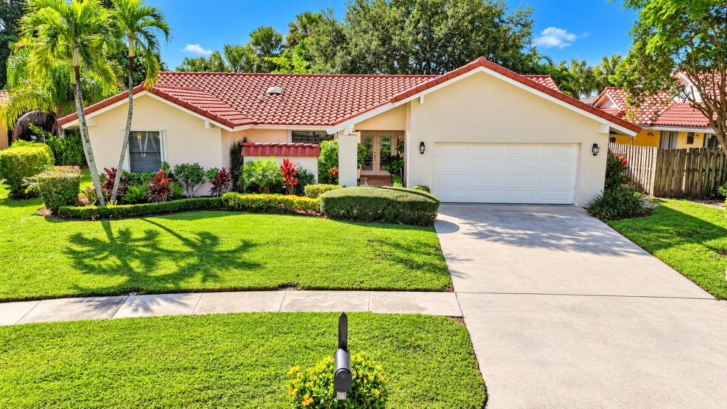 Photo of 22233 LARKSPUR Trail, Boca Raton, FL 33433 (MLS # B26087366)