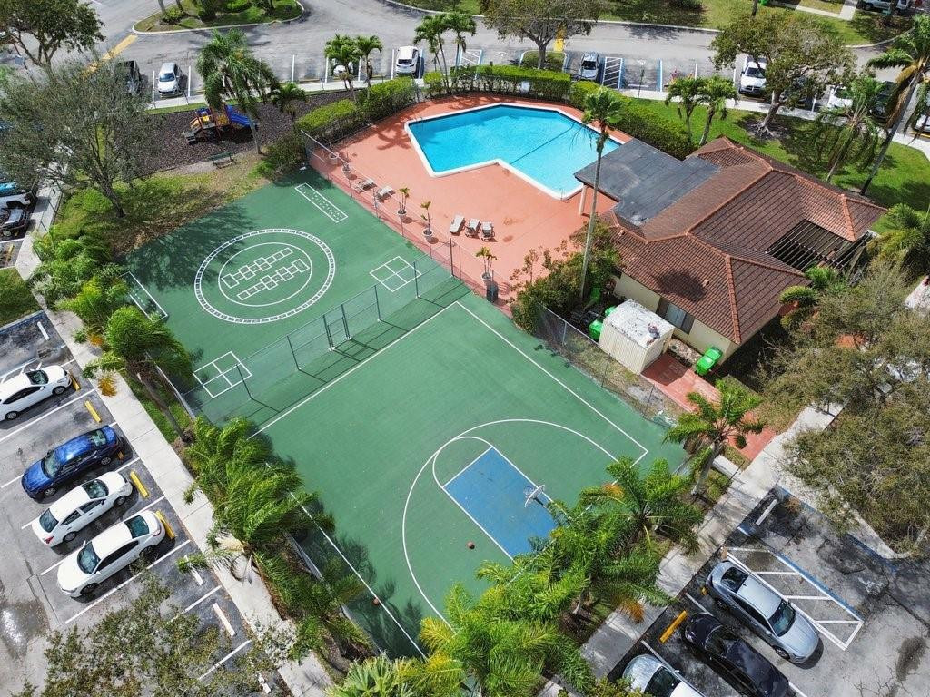 Sunblest Townhomes - Residential