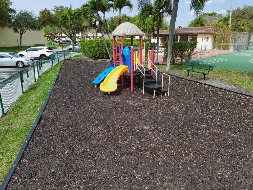 Sunblest Townhomes - Residential