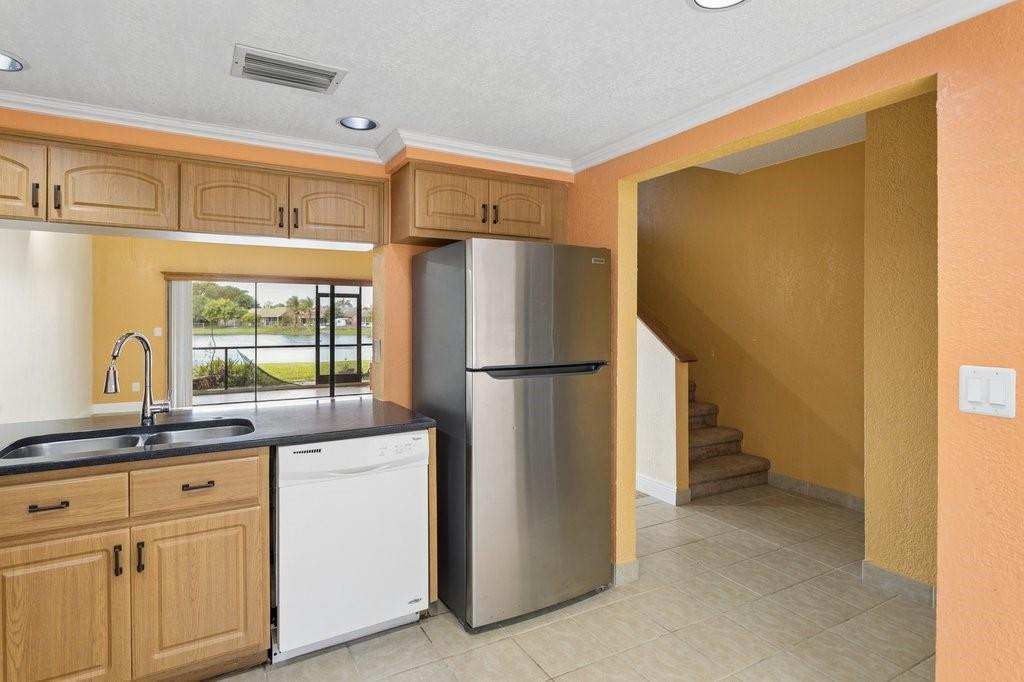 Sunblest Townhomes - Residential