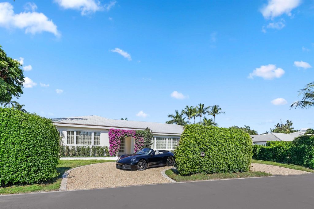 Photo of 257 Via Linda, Palm Beach, FL 33480 (MLS # R11143467)