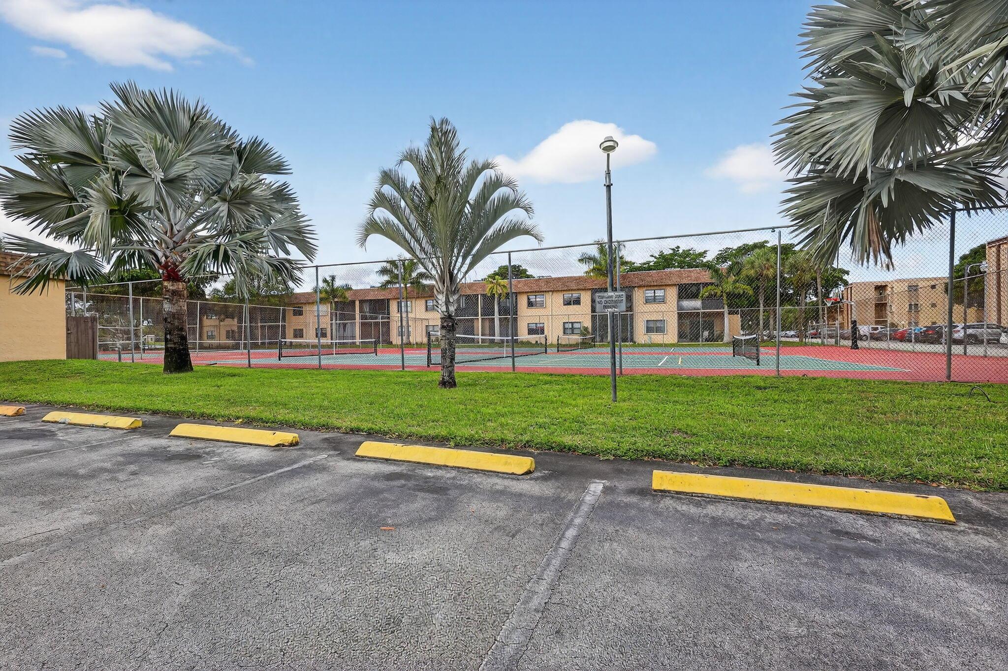 VILLAS AT CARRIAGE HILLS - Residential