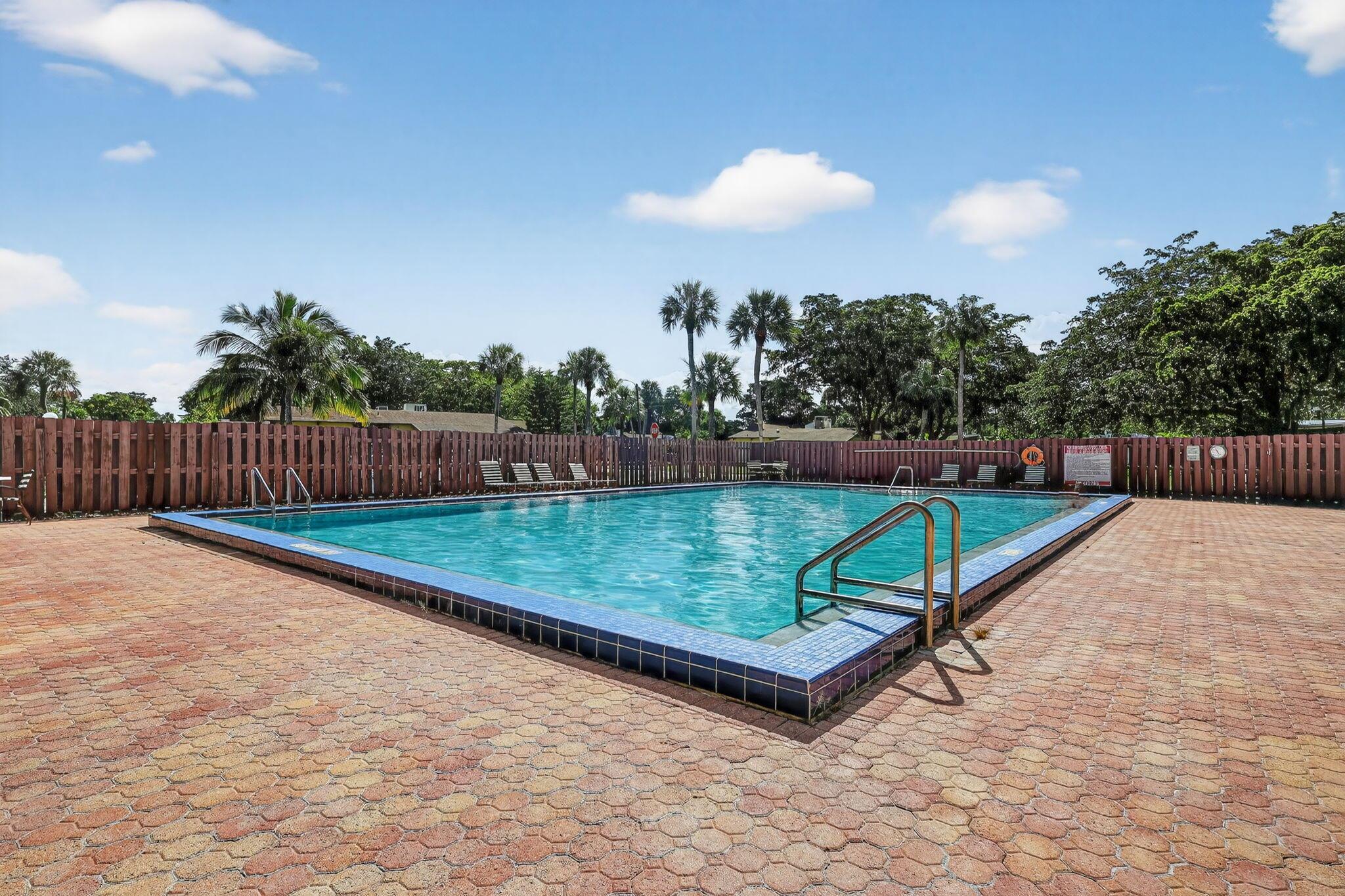 VILLAS AT CARRIAGE HILLS - Residential
