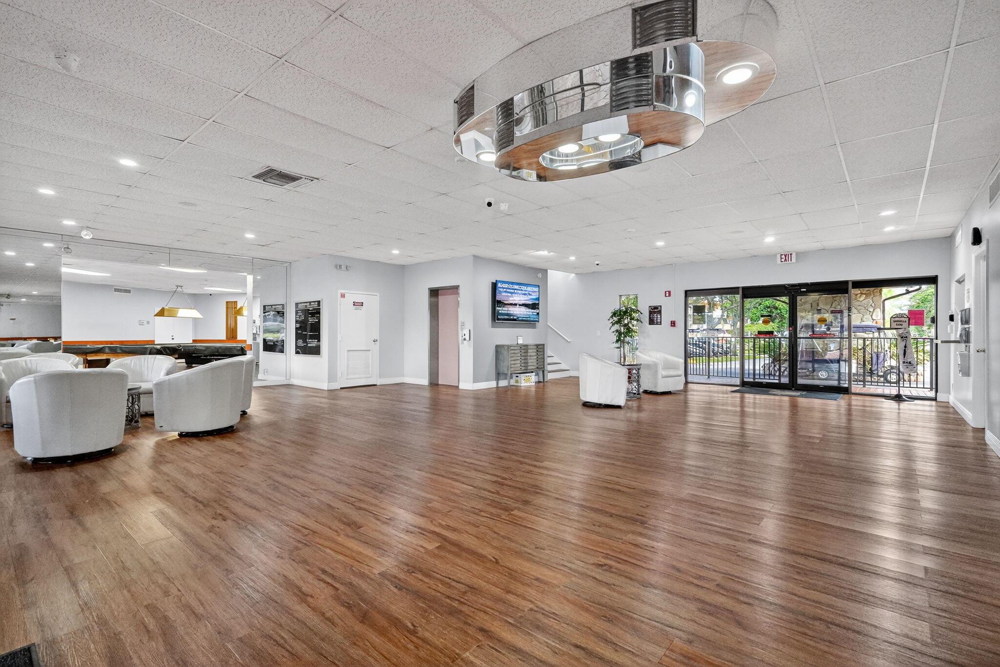 VILLAS AT CARRIAGE HILLS - Residential