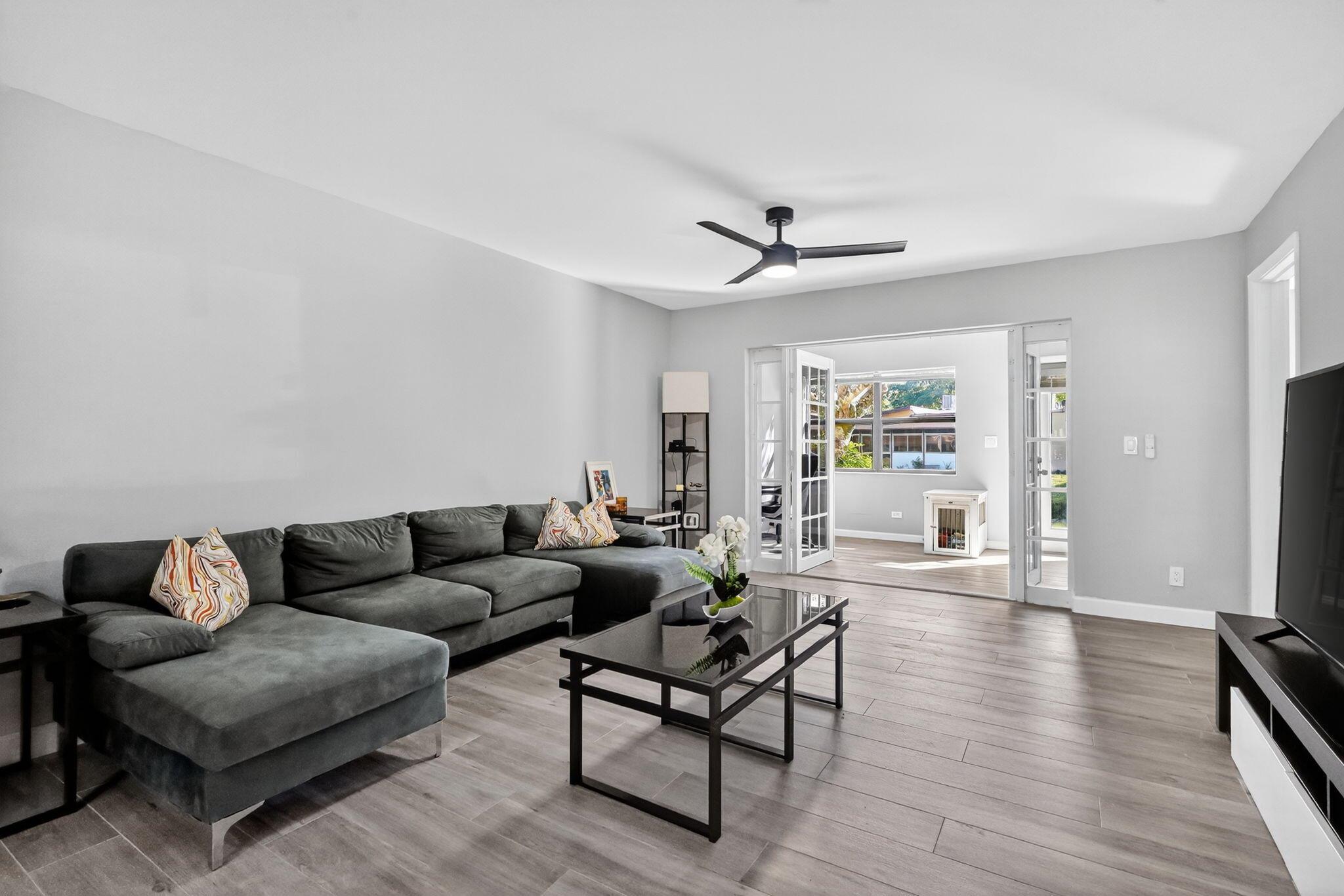 VILLAS AT CARRIAGE HILLS - Residential
