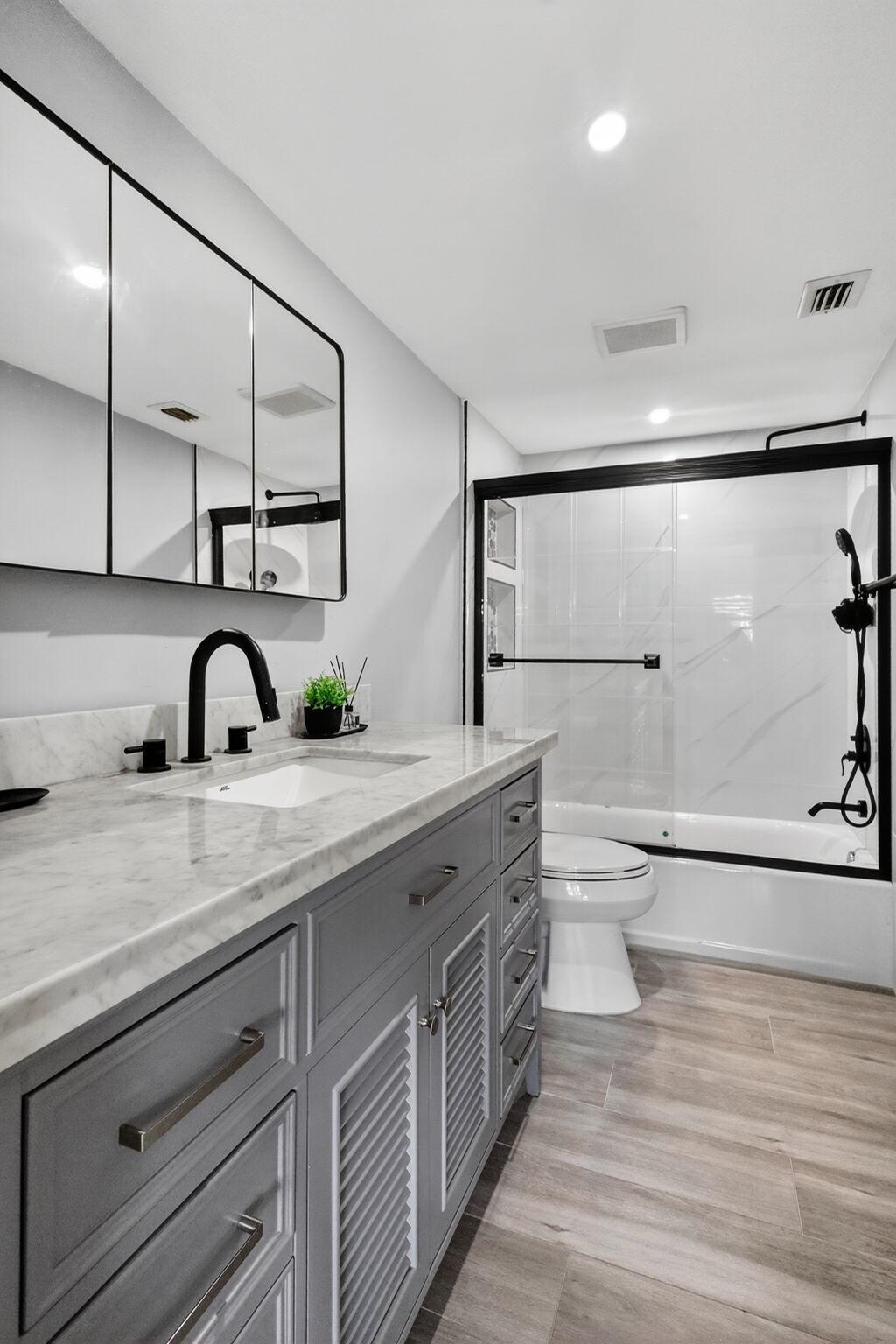 VILLAS AT CARRIAGE HILLS - Residential
