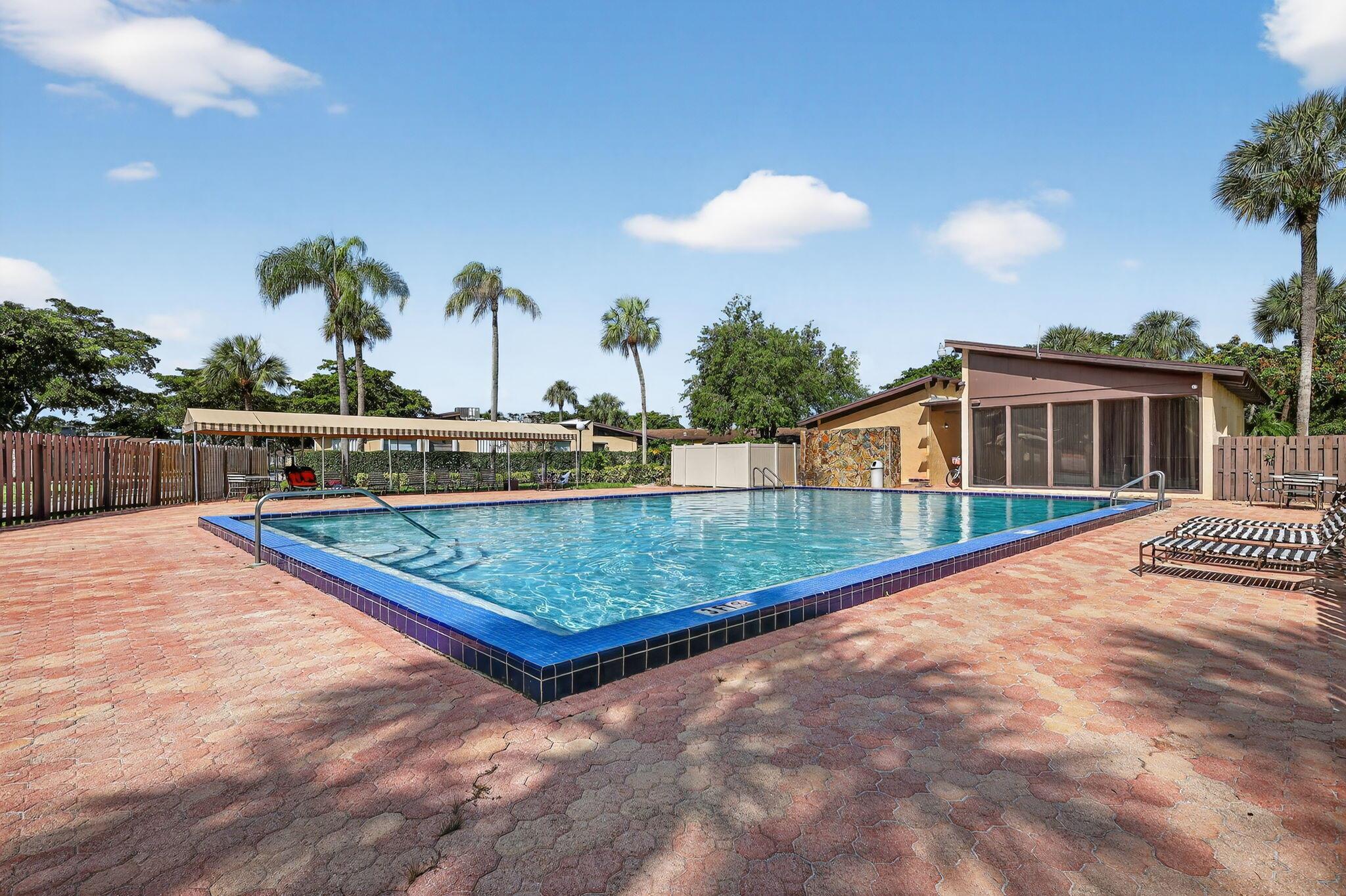 VILLAS AT CARRIAGE HILLS - Residential