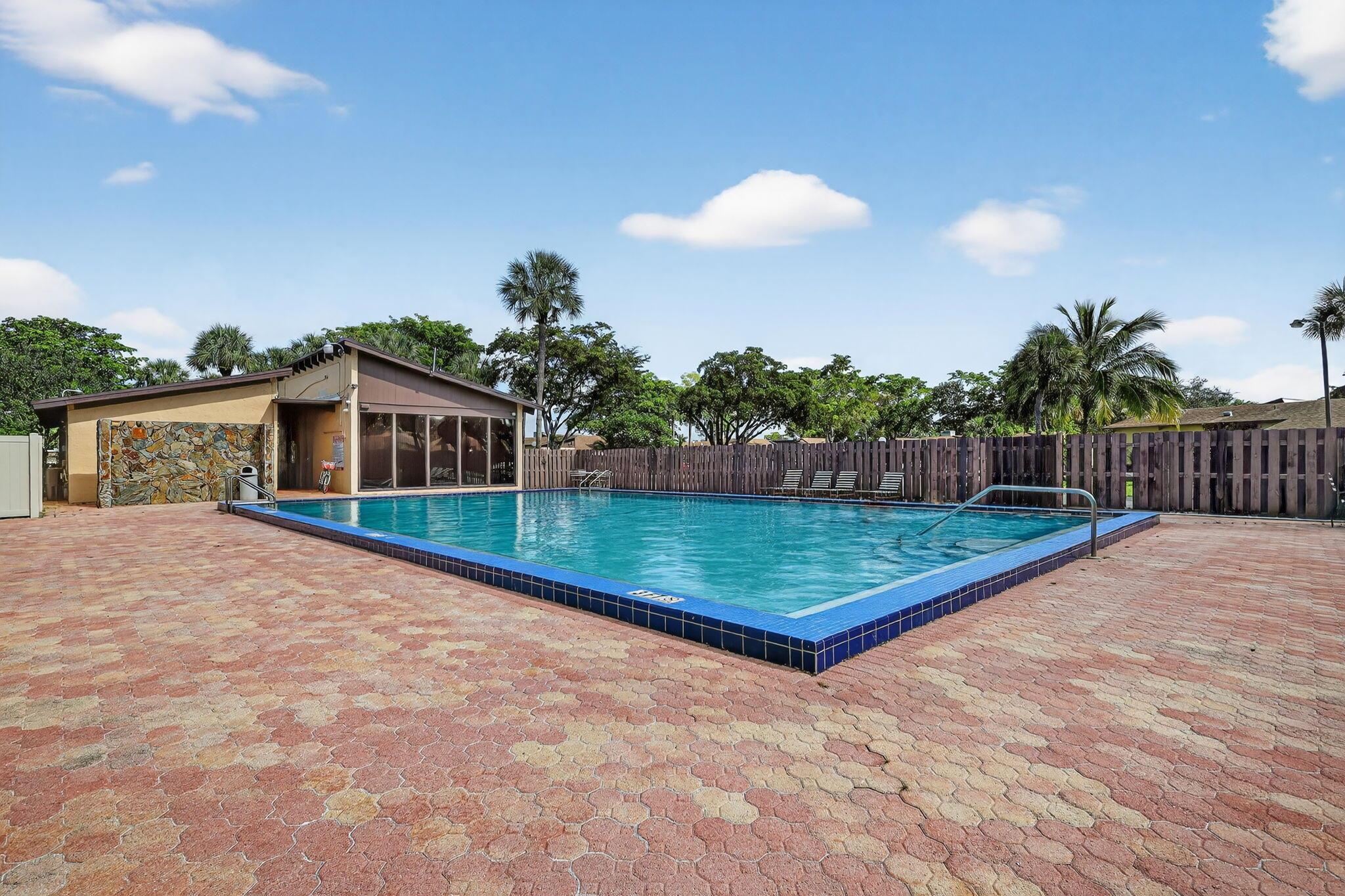 VILLAS AT CARRIAGE HILLS - Residential