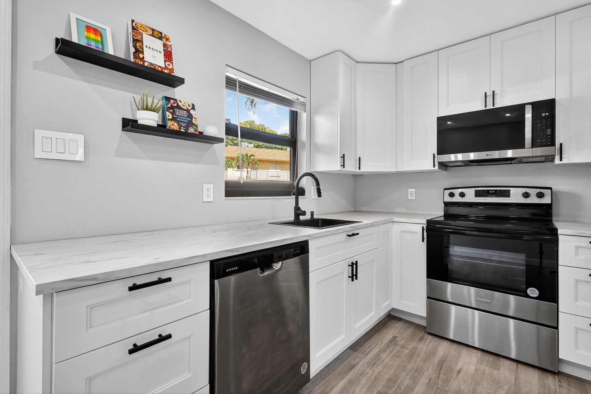 VILLAS AT CARRIAGE HILLS - Residential