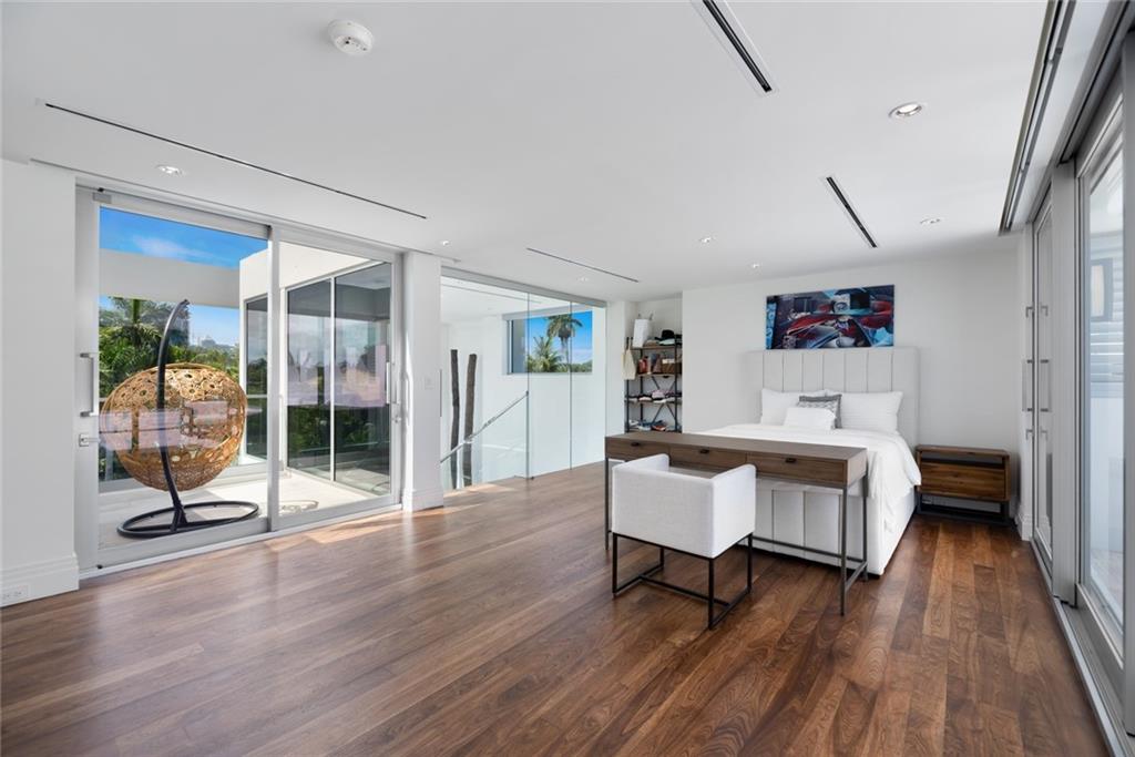 Las Olas - Residential