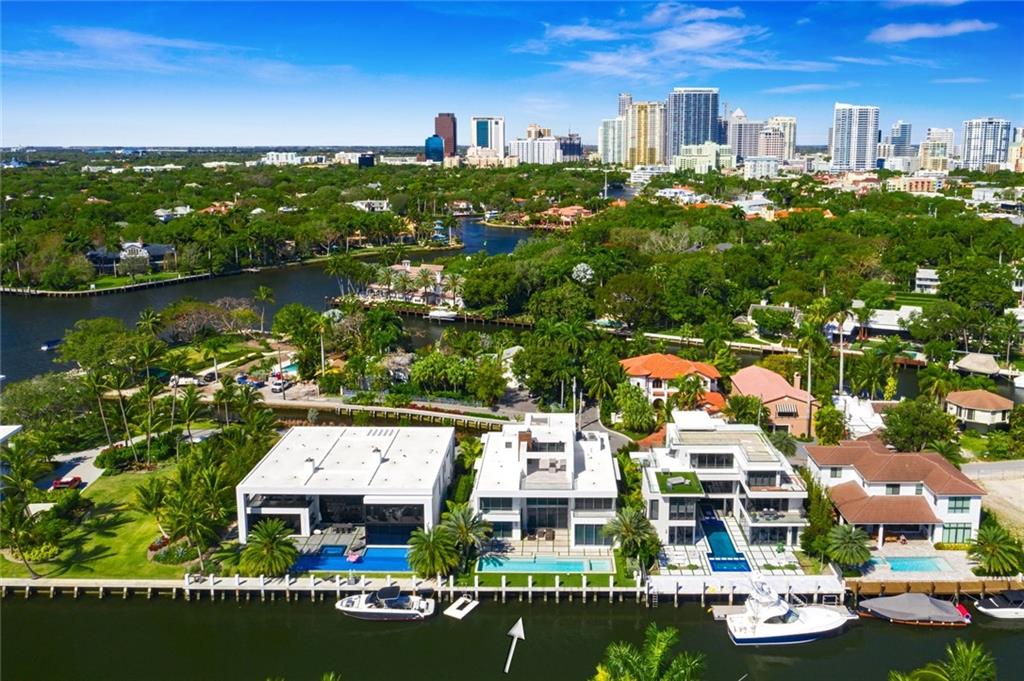 Las Olas - Residential