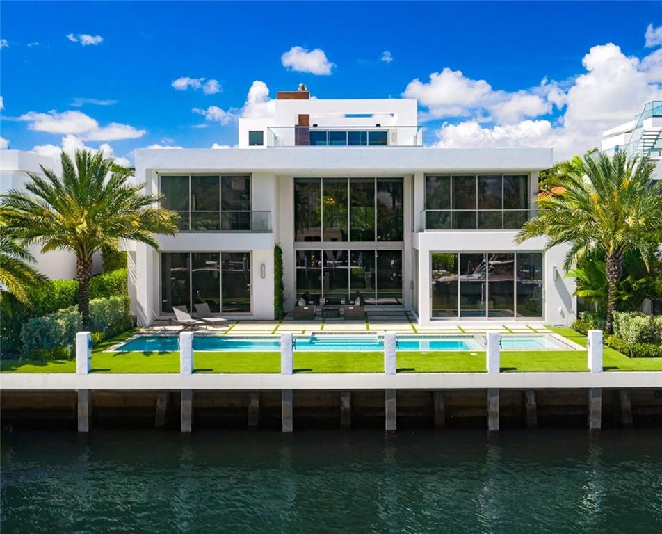 Las Olas - Residential