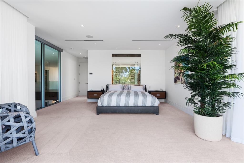 Las Olas - Residential