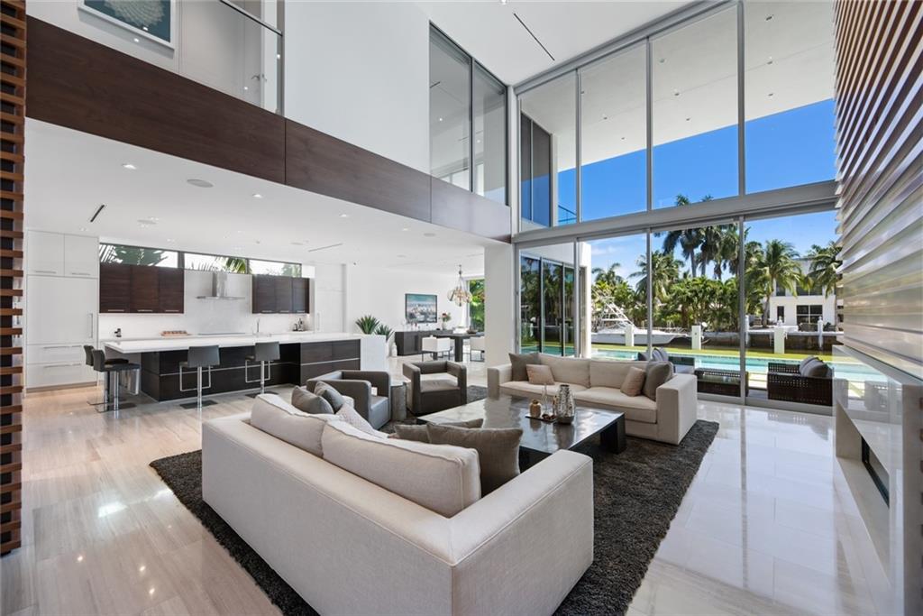 Las Olas - Residential