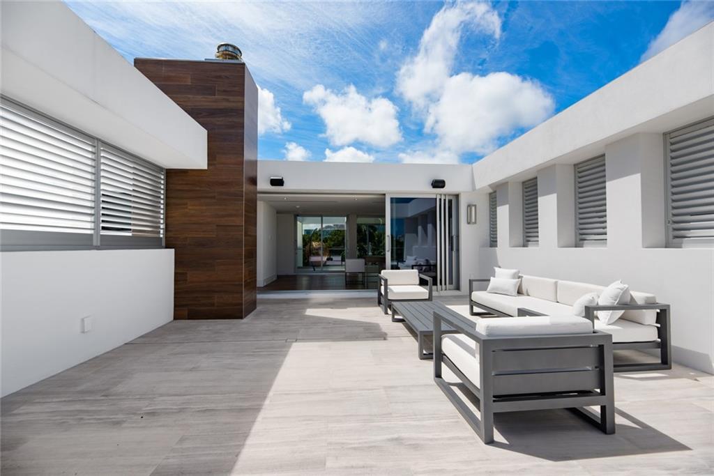 Las Olas - Residential