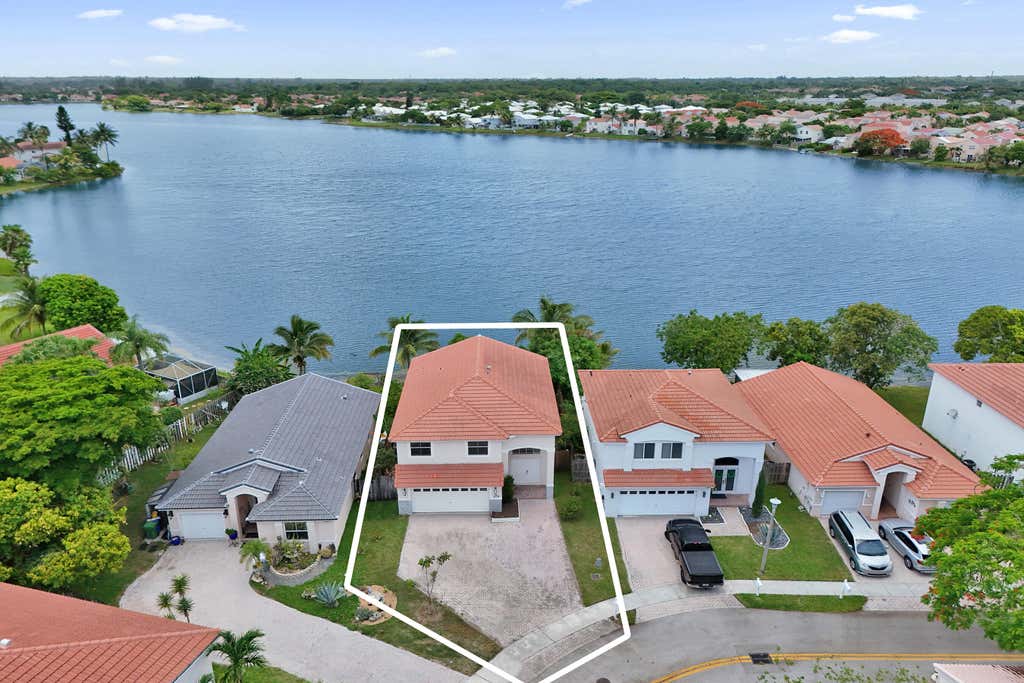 Photo of 3109 Vista Del Mar, Margate, FL 33063 (MLS # B26042003)