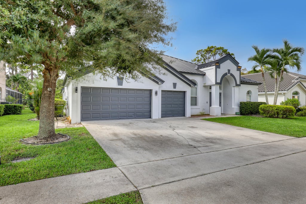 Photo of 15818 Glen Willow Lane, Wellington, FL 33414 (MLS # B26082274)
