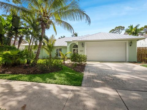Photo of 9826 SE Landing Place Pl, Jupiter, FL 33469 (MLS # R10793338)