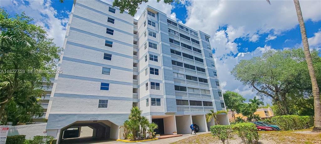 3301 Spanish Moss Terrace 219, Lauderhill FL 33319