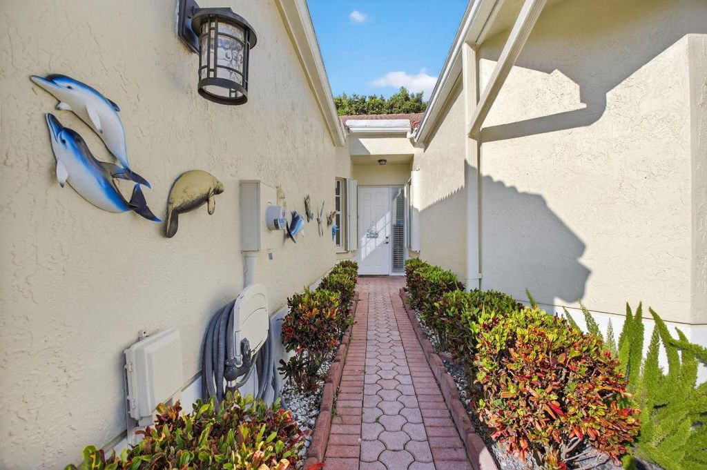 Photo of 6165 Petunia Road, Delray Beach, FL 33484 (MLS # R11154675)