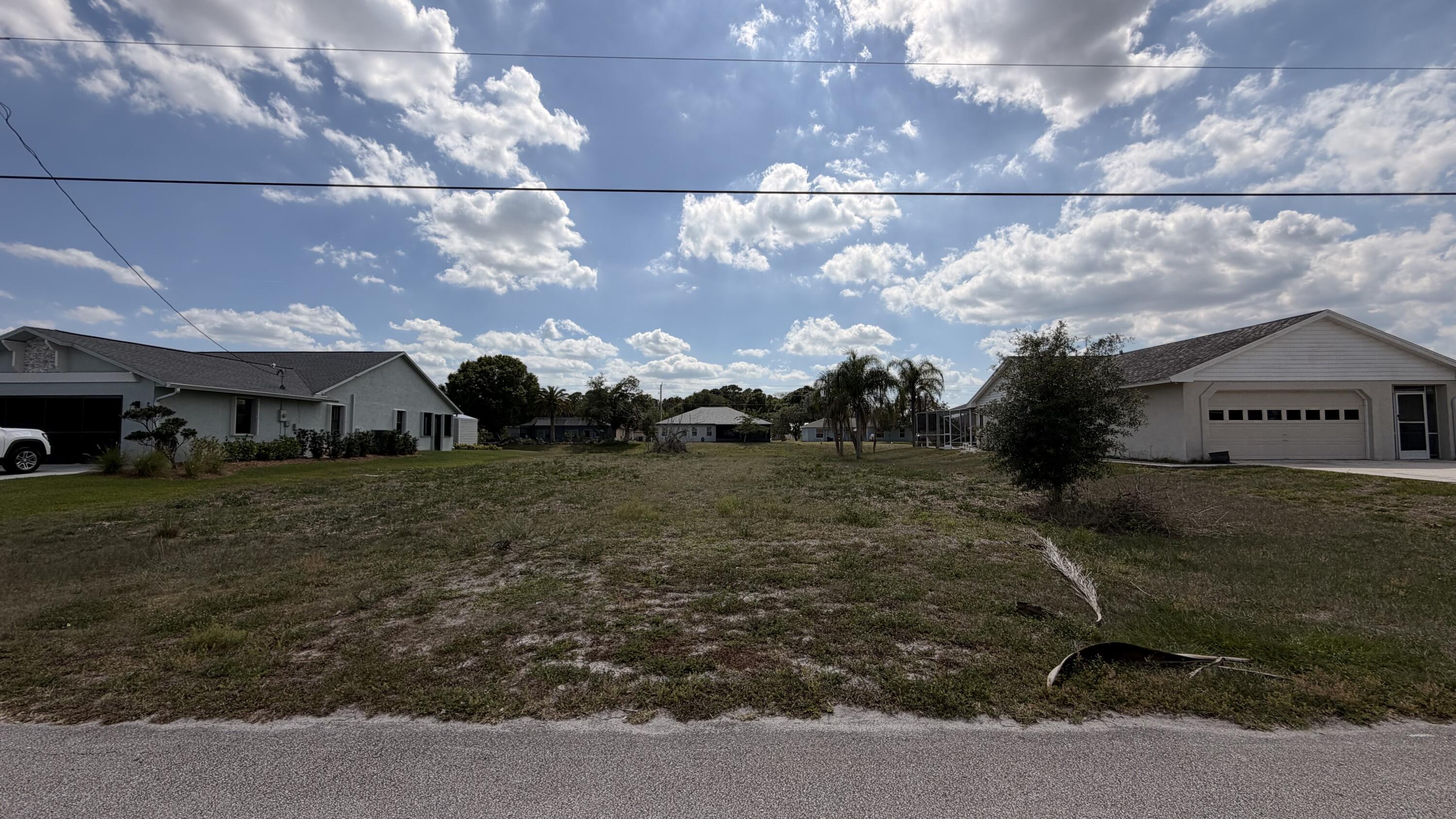 2532 SW Monterrey Lane