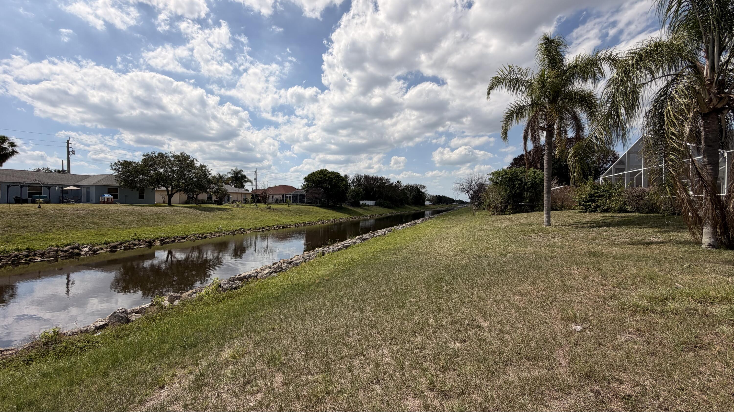 2532 SW Monterrey Lane