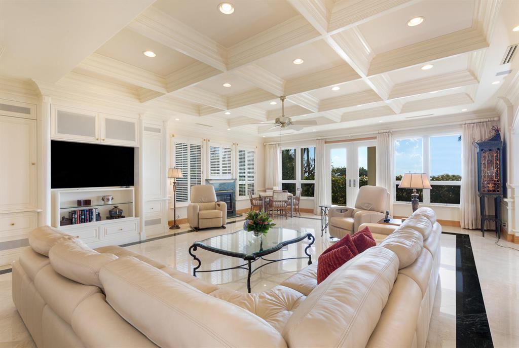 SIMMONS CAY - Residential