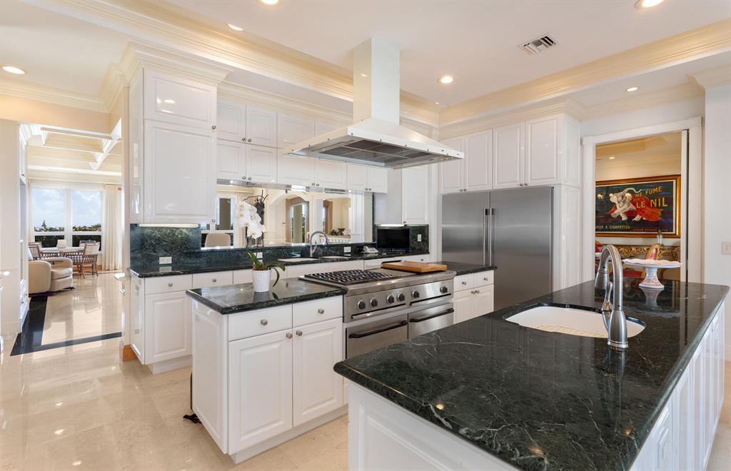 SIMMONS CAY - Residential