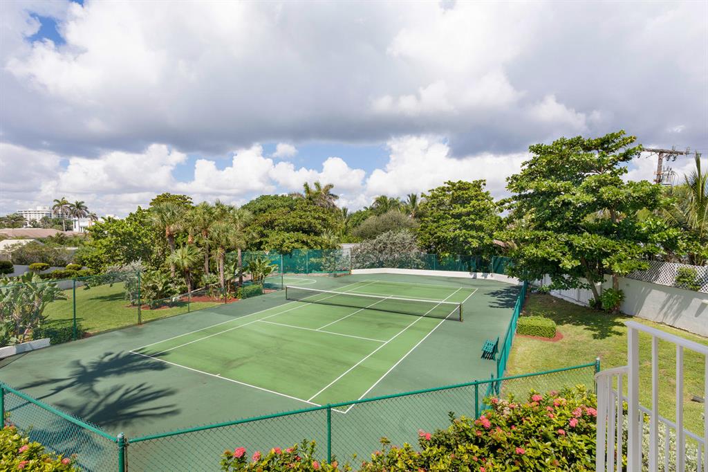 SIMMONS CAY - Residential